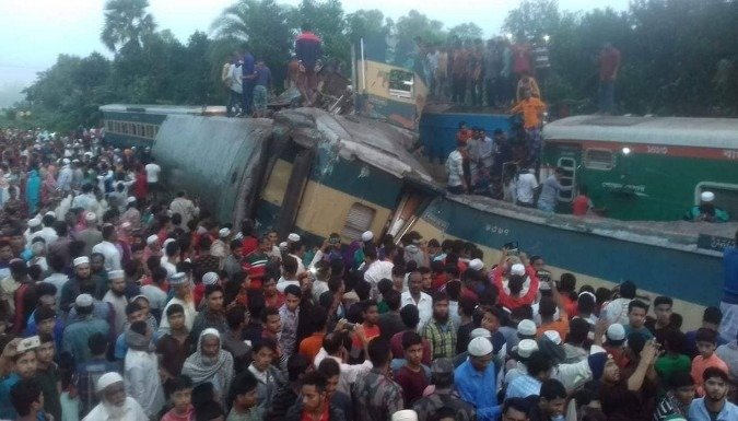 ব্রাহ্মণবাড়িয়ায় দুই ট্রেনের সংঘর্ষে নিহত ১৬